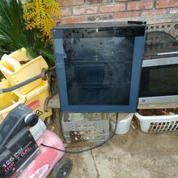 Yard Sale Everything Must Go Selling Everything For Cheap Make An Offer