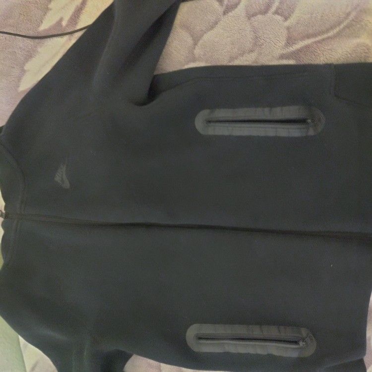 Nike Tech