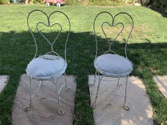 2 Heart Cream Bistro Chairs