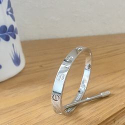 18K White Gold Plated Love Bangle 