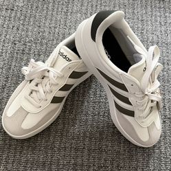 NWT Adidas Barreda Tennis Shoes