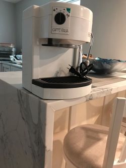 Delonghi Expresso/ Cappuccino maker