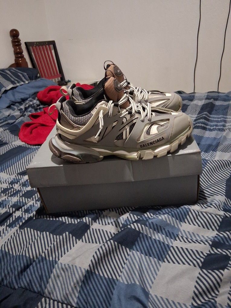 Balenciaga Tracks