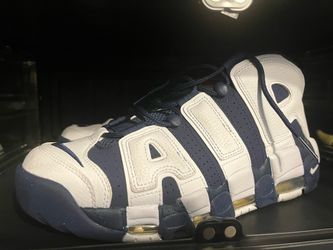 Nike air more up temple size 9 1/2