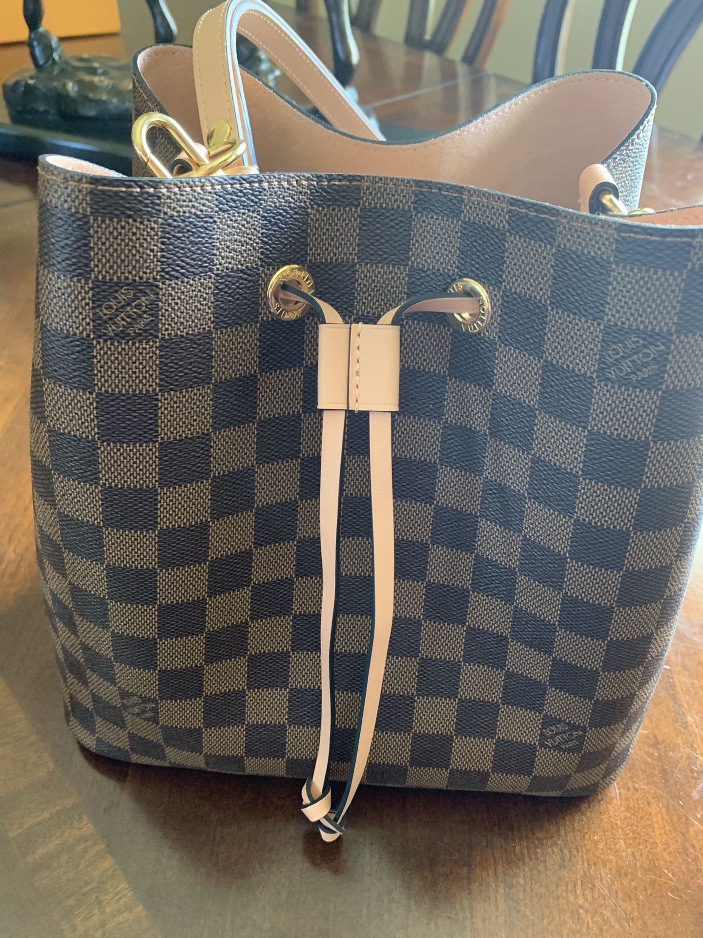 Louis Vuitton Bag (with certificate) for Sale in Tampa, FL - OfferUp