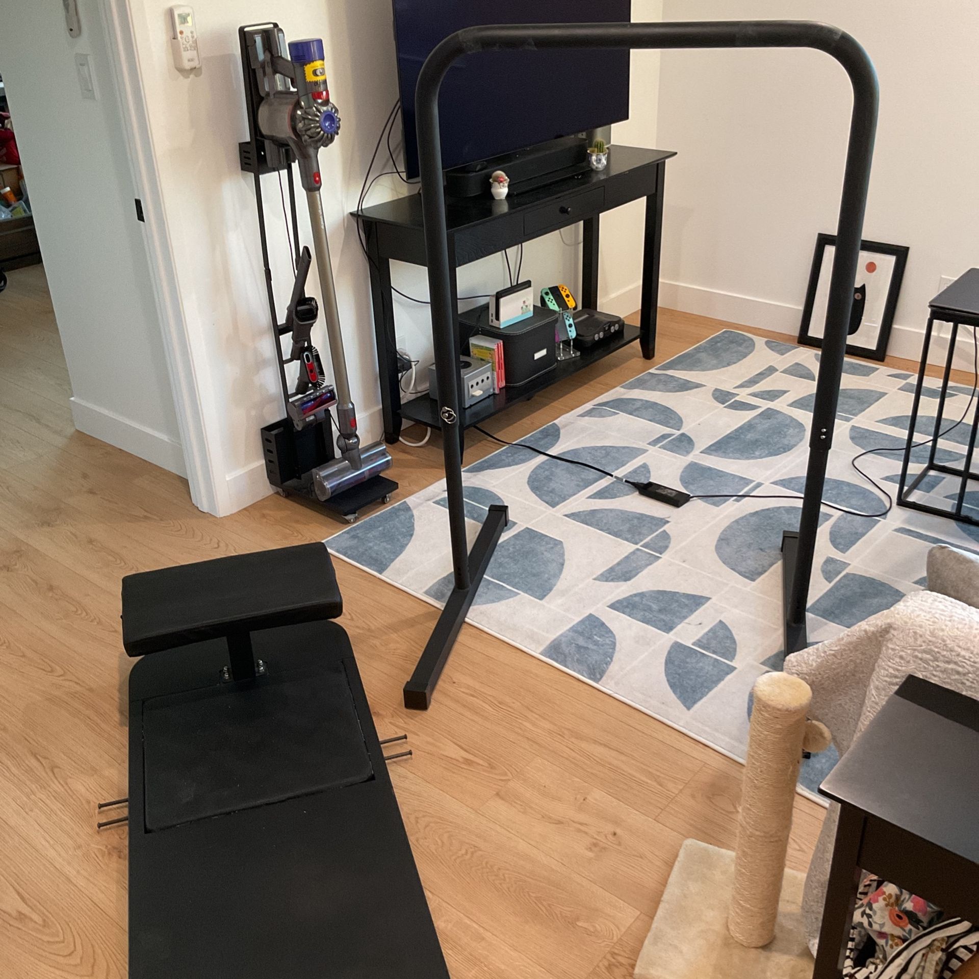 Baseblocks Basebar (pull-up bar) and Basebench