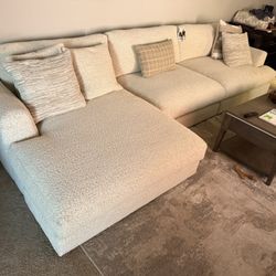 Montecito 2-pc Sofa Chaise 