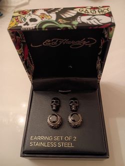 Ed Hardy 2 pack stud earrings