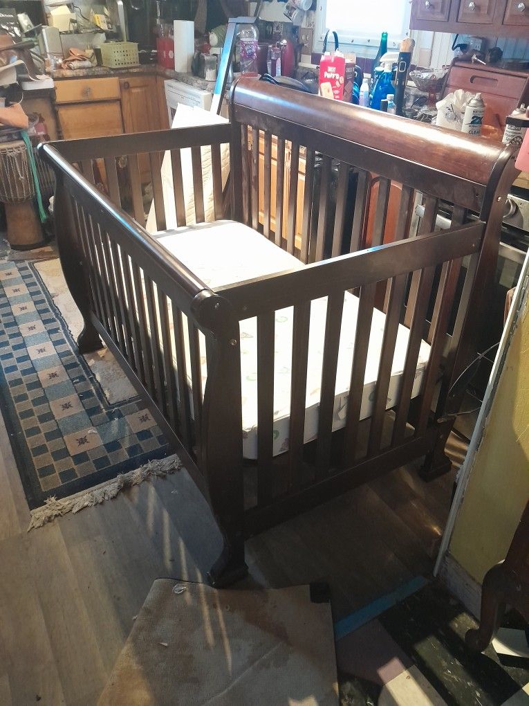 Nice Baby Crib 