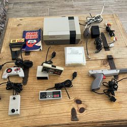 Nintendo NES - Original 001 - 1985 Bundle