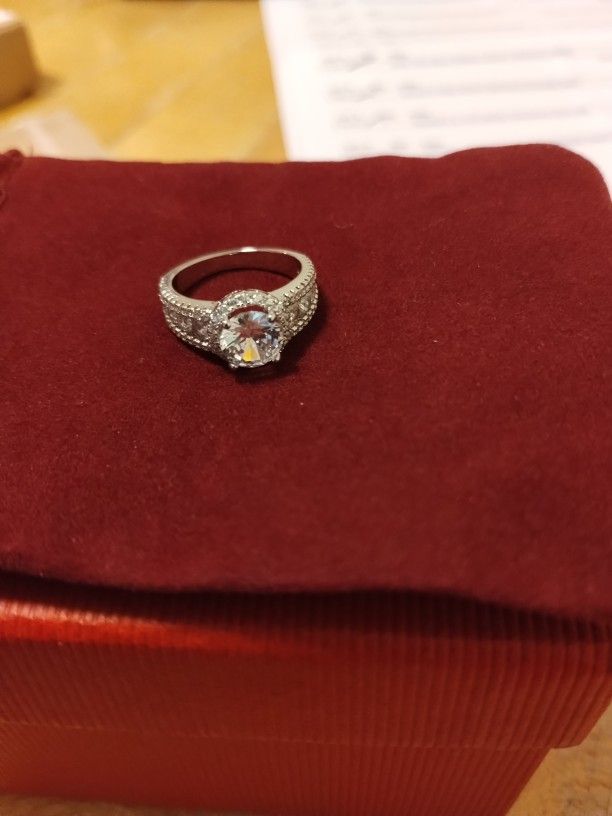 Elegant Round 2.10ct White Sapphire Halo Ring
