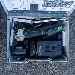Festool Vecturo OSC 18 HPC Almost New Condition with Two 4.0bats & Charger. Many Other Tools. For Pick Up Fremont Seattle. No Low Ball/Trades Please 