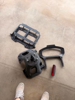 Jeep back tire mount