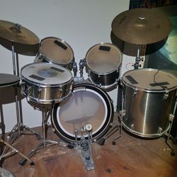 Aquarian Drum Set 