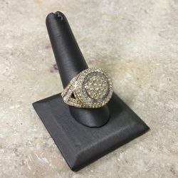 10K Diamond Ring 6crt Size 9 1/2 