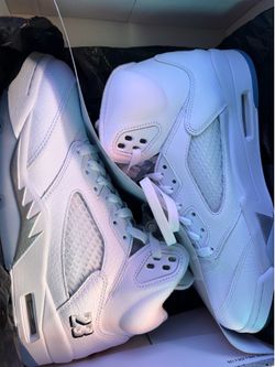 White metallic 5’s