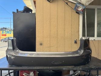 2024 2025 SUBARU CROSSTREK REAR BUMPER COVER OEM USED