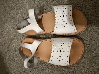 Girls Freshly Picked size 10 white sandal