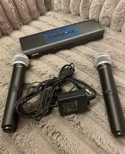 SHURE PG58 WIRELESS MICROPHONES LIKE NEW