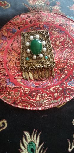 Gorgeous Pendant/Brooch