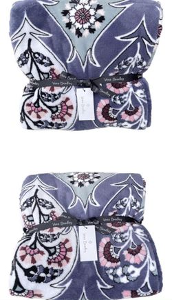 Vera Bradley Throw Blanket - Ornate blooms
