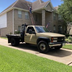 Chevy 3500 Estandar 4x4 