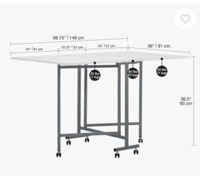 Adjustable cutting craft table