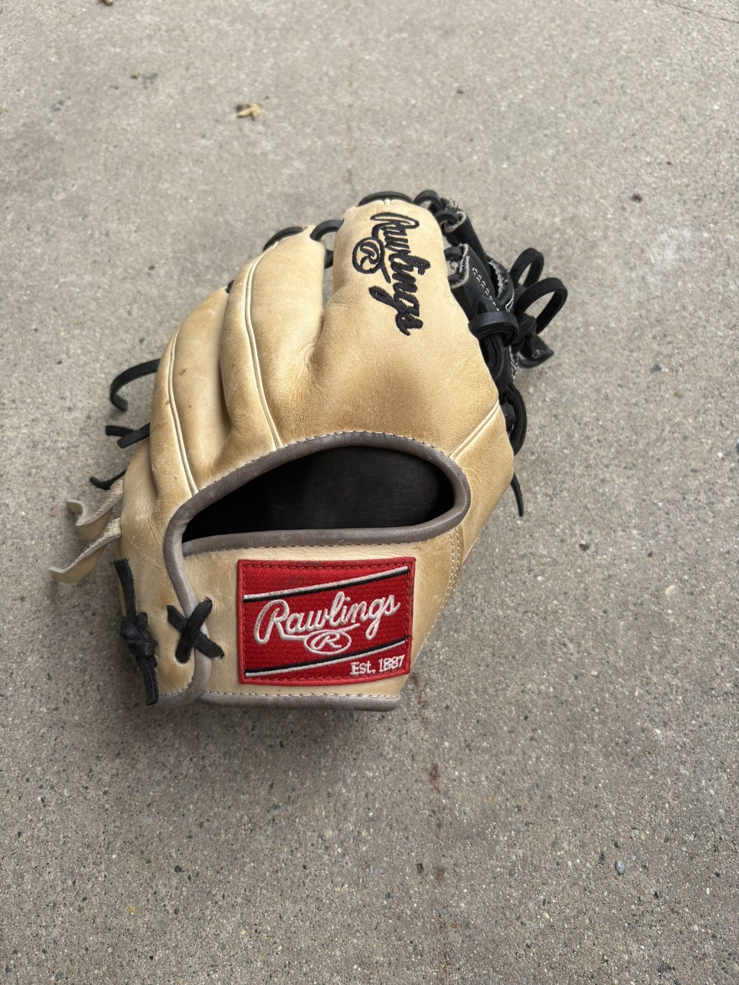 9.5 Rawlings Heart Of The Hide Trainer