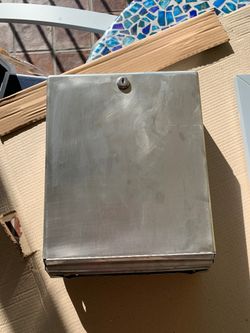 Paper hand towel holder