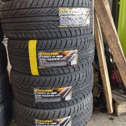 245/45ZR19 Marca Blackhawk Nuevas Y Garantizadas 
