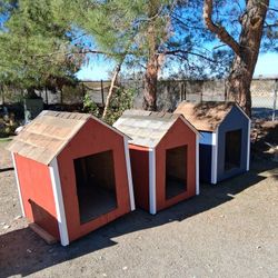 Dog Houses 