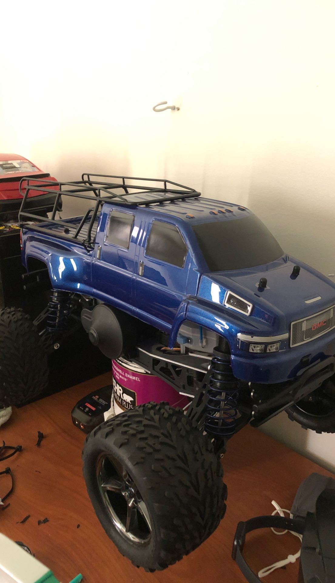 1/8 nitro Losi Mega Baja