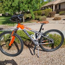 Trek 4300 Mountain Bike Good Shape 