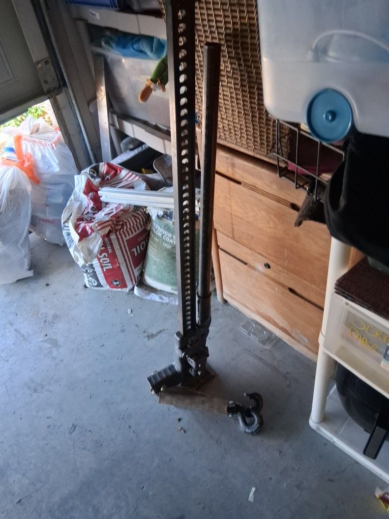 Truck Lift W/J Hooks $100.00