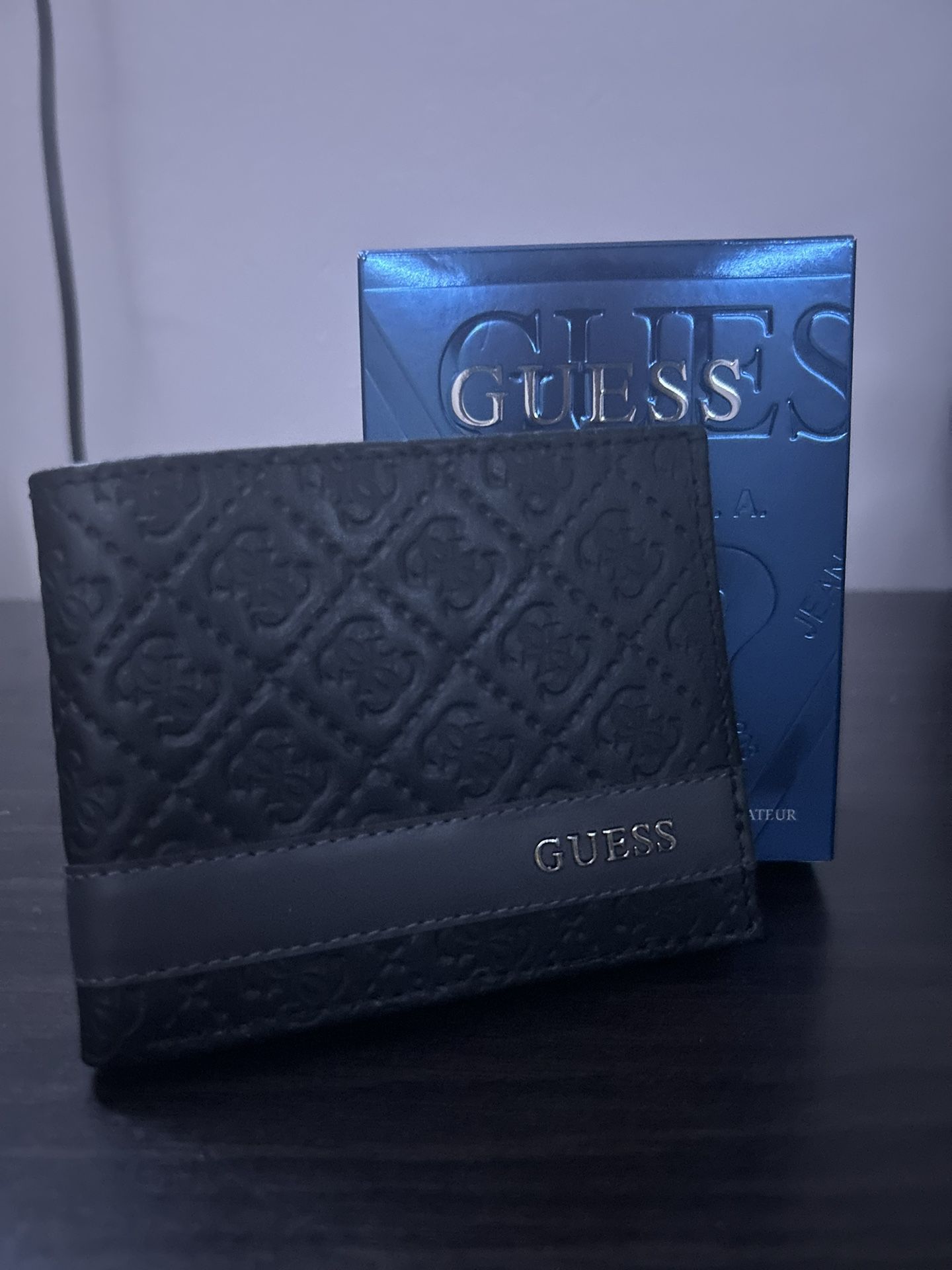 GUESS Men’s Leather Wallet