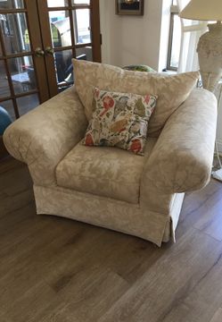 Cushion Chair(rarely used)