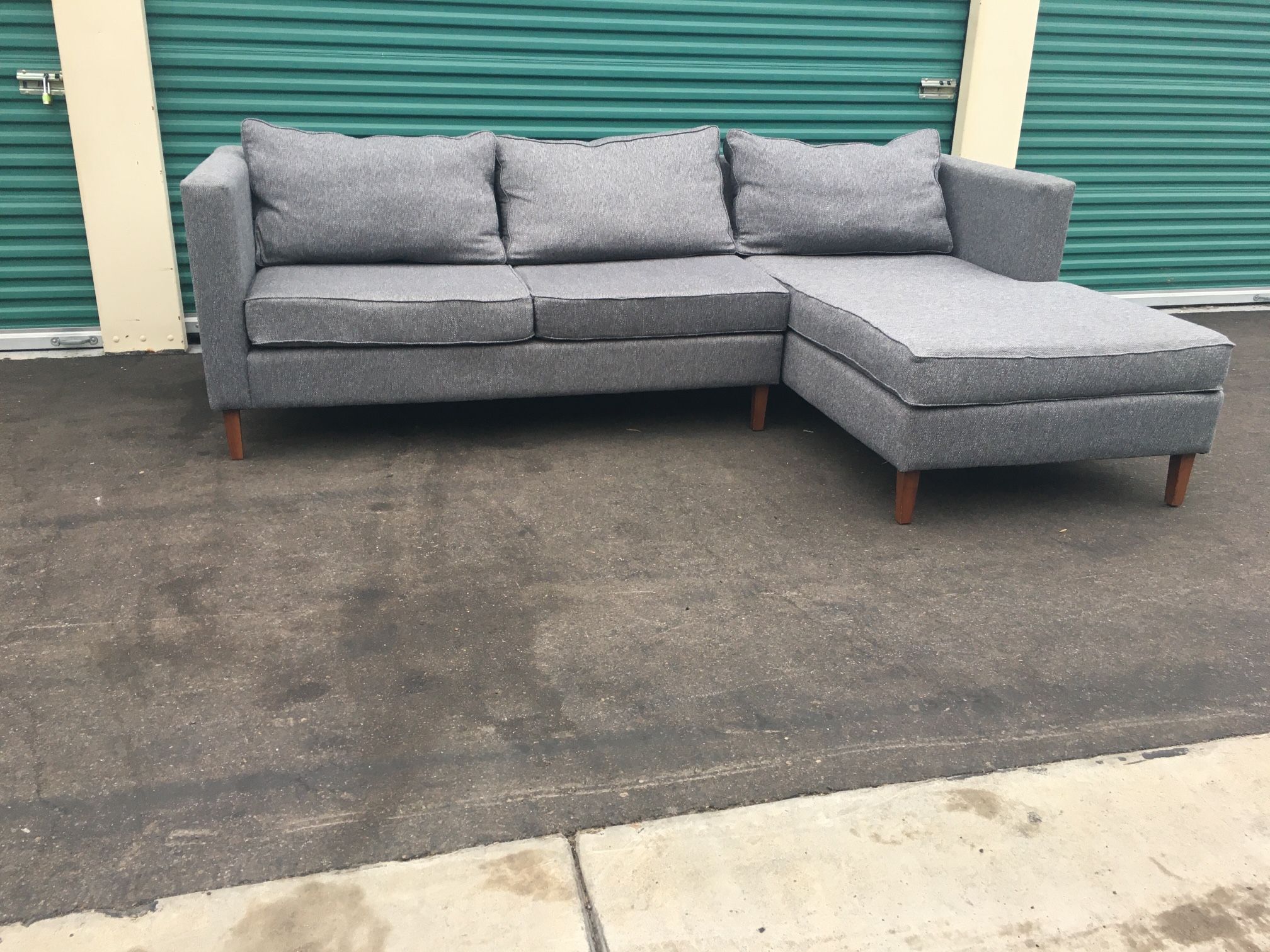 Jeromes “Sven” Sectional Sofa Couch (50% off!!!) FREE DELIVERY!!!