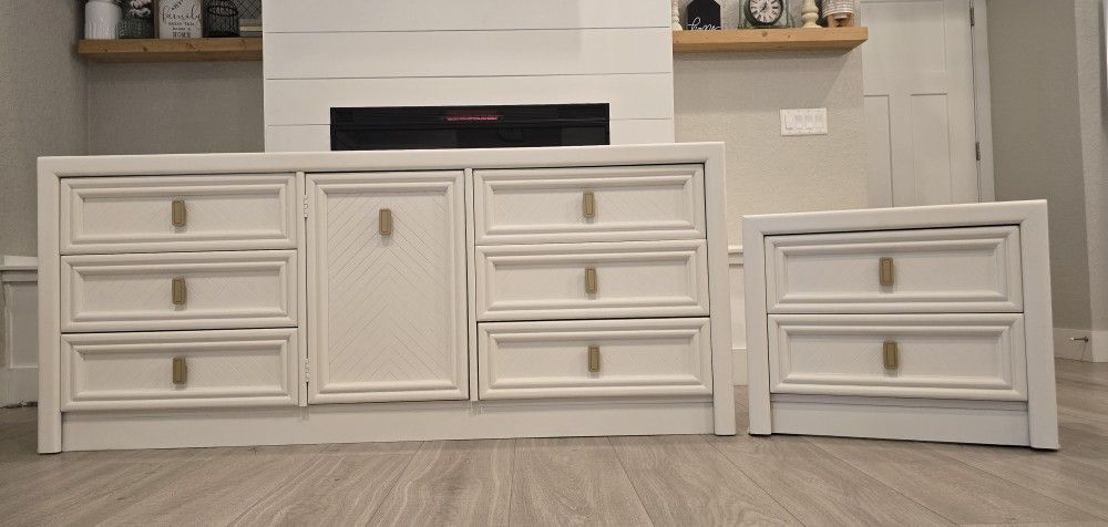 Vintage Bassett Bedroom Set (Dresser & Nightstand)