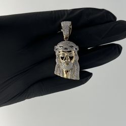10k Jesus Pendant 