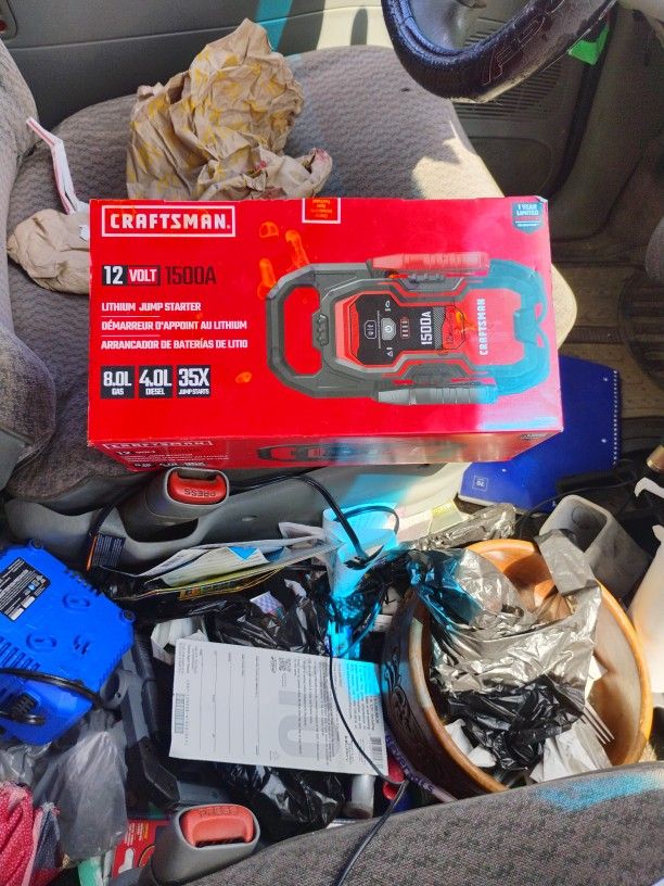 Craftsman 12 Volt 1500A Lithium Jump Starter 