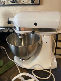 Kitchen Aid Mixer -seller motivated