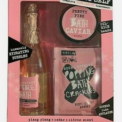 Hallu Escape By Peyton – “Love Thy Self” Bubble Bath Mothers Day Gift Set (New

