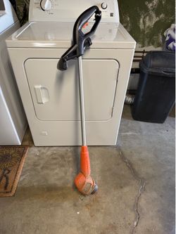 Black & Decker Electric String Trimmer