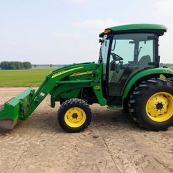 08 John Deere 4520 Tractor