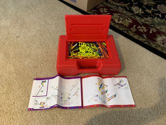 K’nex set with carry box and booklet of ideas
