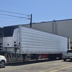 2010 Utility Refer Carrier X2100A