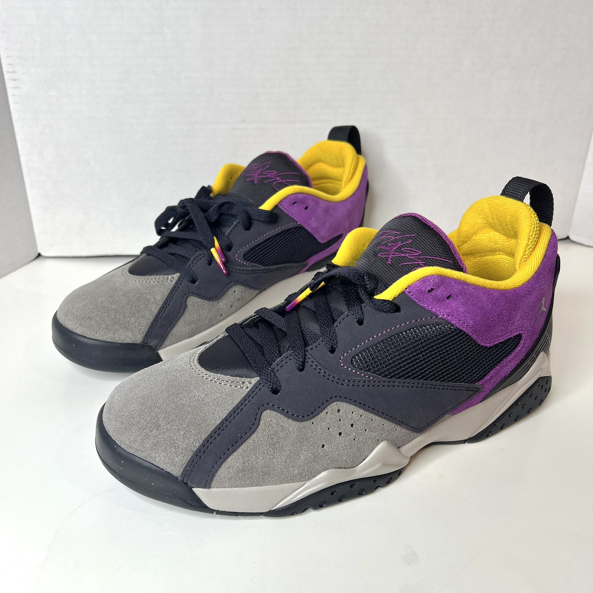 Jordan MVP 92 Oil Grey/Cave Stone Mid Top Men’s Size 11 HQ3950-005