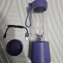 PORTABLE BLENDER. Princess House .  BRAND NEW IN BOX !