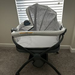 Graco Bassinet And Changing Table 