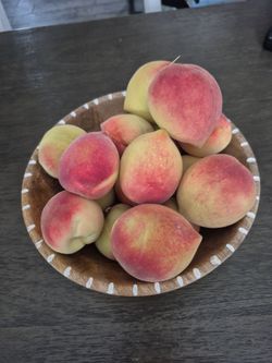 Durazno orgánicos recién cortados 3 libras por 5 dolares estoy en hesperia